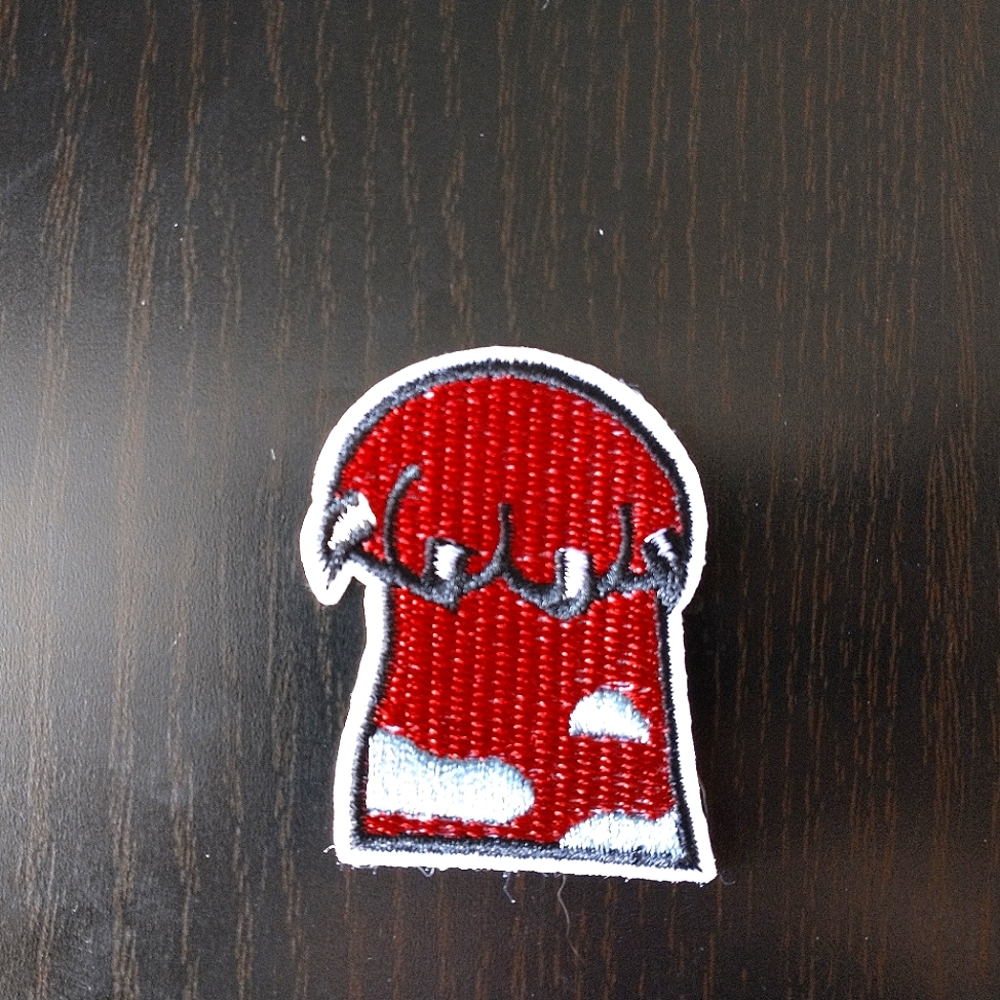 🧁 3/$30 Kiss the Brown Cat Paw Embroidered Patch NEW